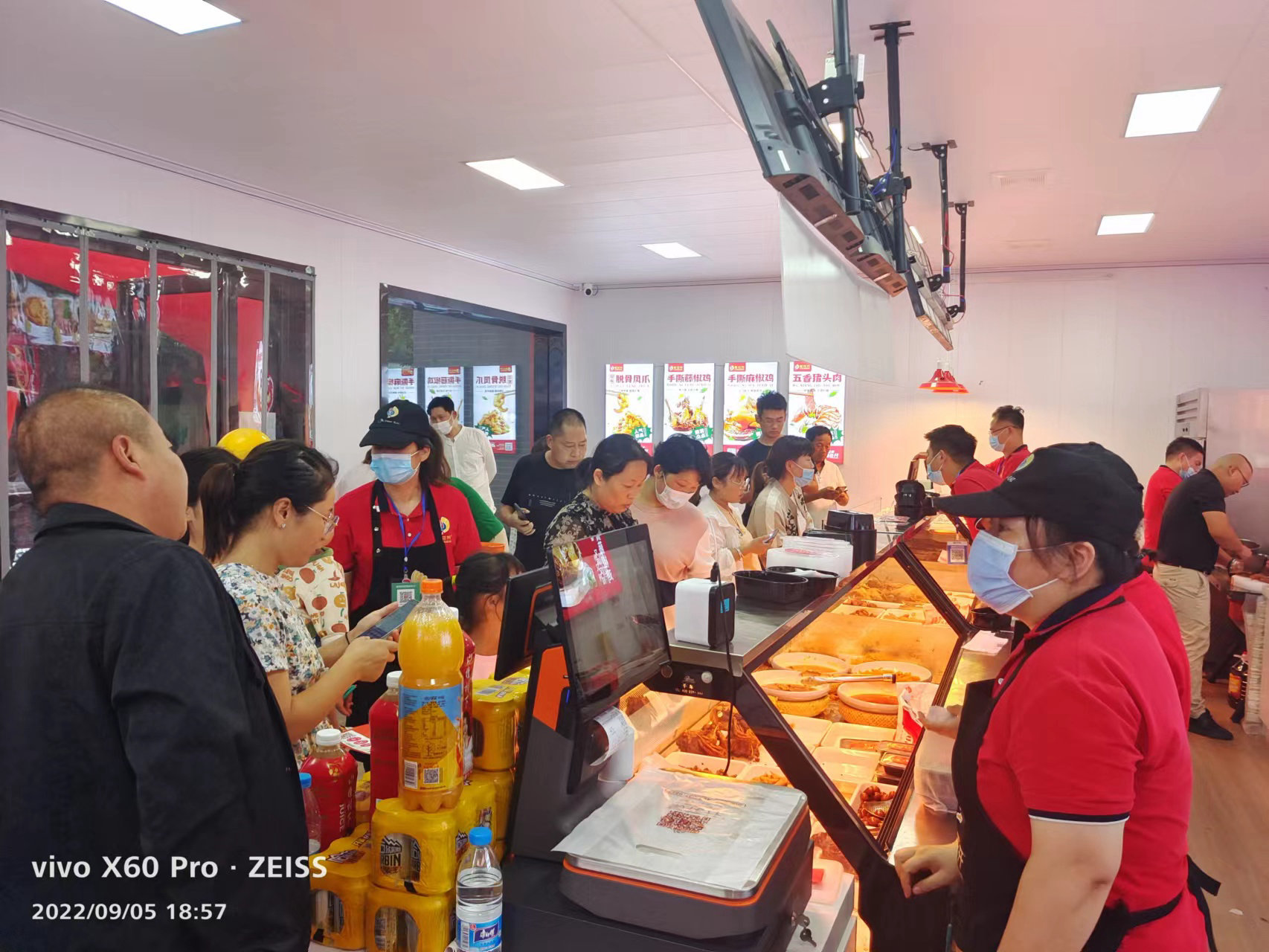 小镇开“大店”！日均销售破20000，只因做对这三点？